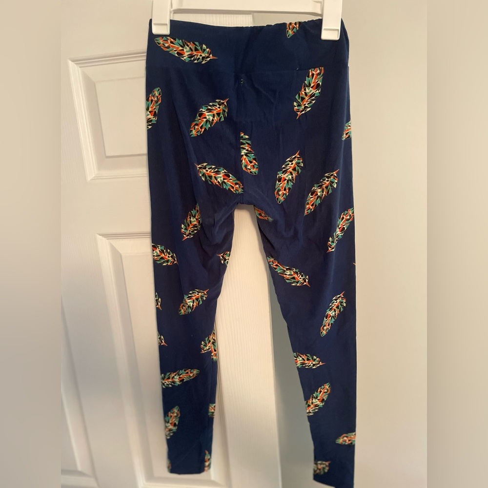 LuLaRoe navy feather print leggings